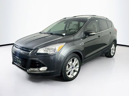 Used 2015 Ford Escape Titanium FWD image 3