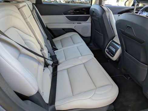 New 2026 Lincoln Nautilus Premier image 32