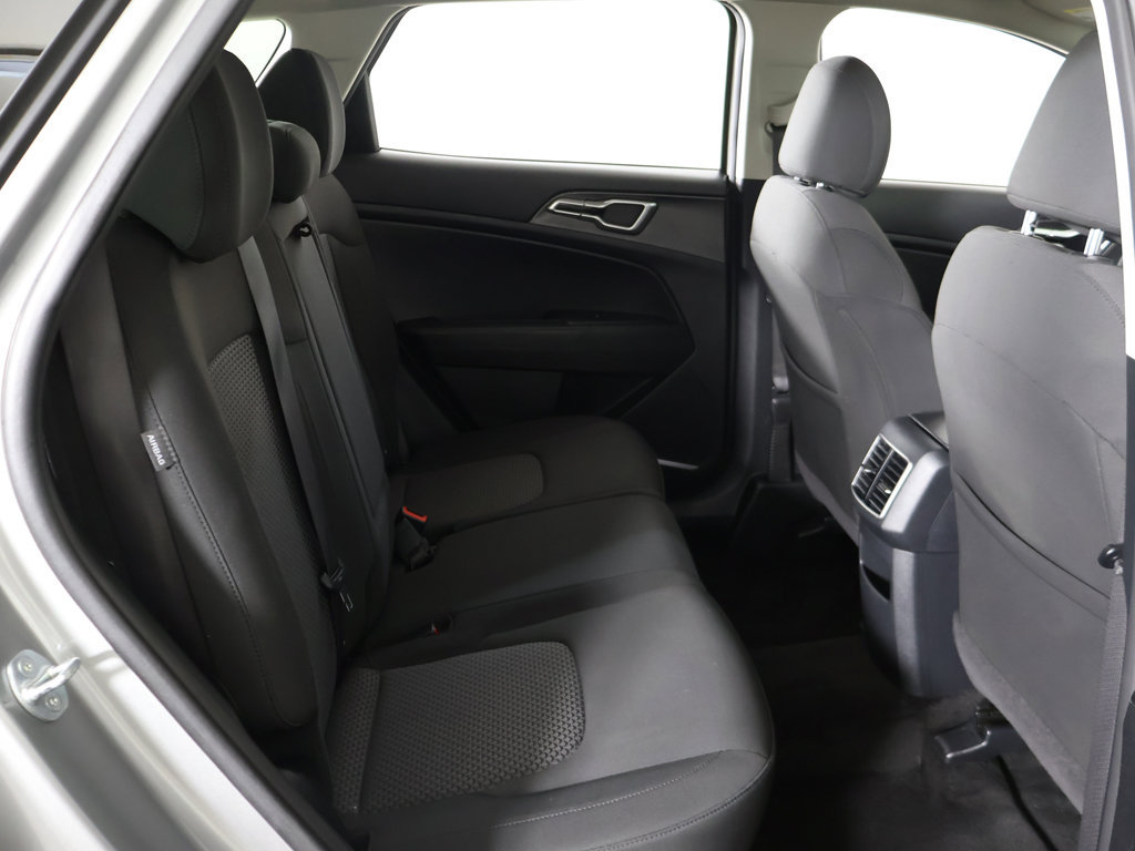Used 2024 Kia Sportage LX FWD image 31
