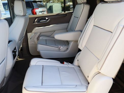 New 2026 GMC Yukon XL Denali w/ LPO, Floor Liner Package image 21
