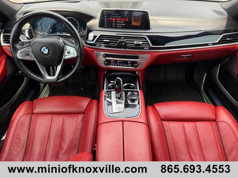 Used 2019 BMW 750i w/ Executive Package image 19