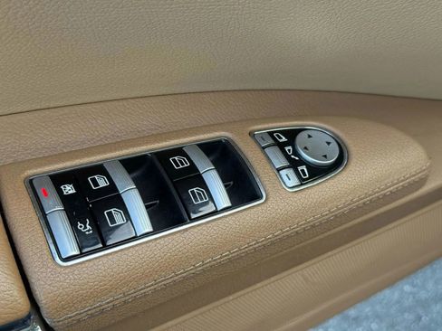 Used 2009 Mercedes-Benz S 550 4MATIC image 17