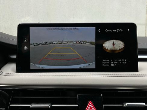 Used 2025 Genesis G70 2.5T image 34