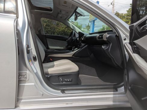 Used 2015 Lexus IS 250 AWD w/ Navigation System Package image 39