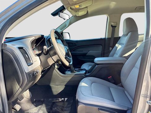 Used 2022 Chevrolet Colorado W/T w/ Custom Special Edition image 21