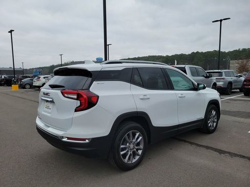 Used 2022 GMC Terrain SLT image 3