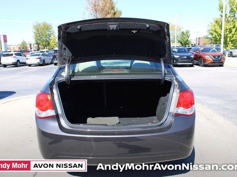 Used 2015 Chevrolet Cruze LT image 9