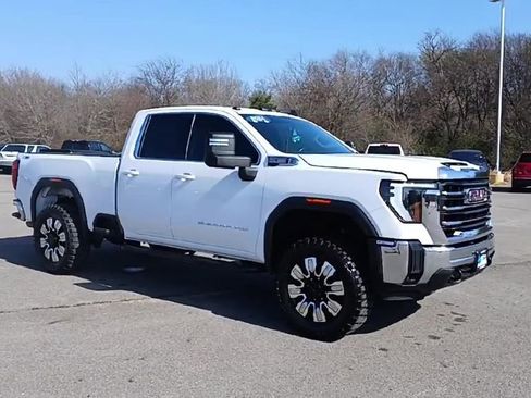 Certified 2024 GMC Sierra 2500 SLE w/ SLE Convenience Package image 2