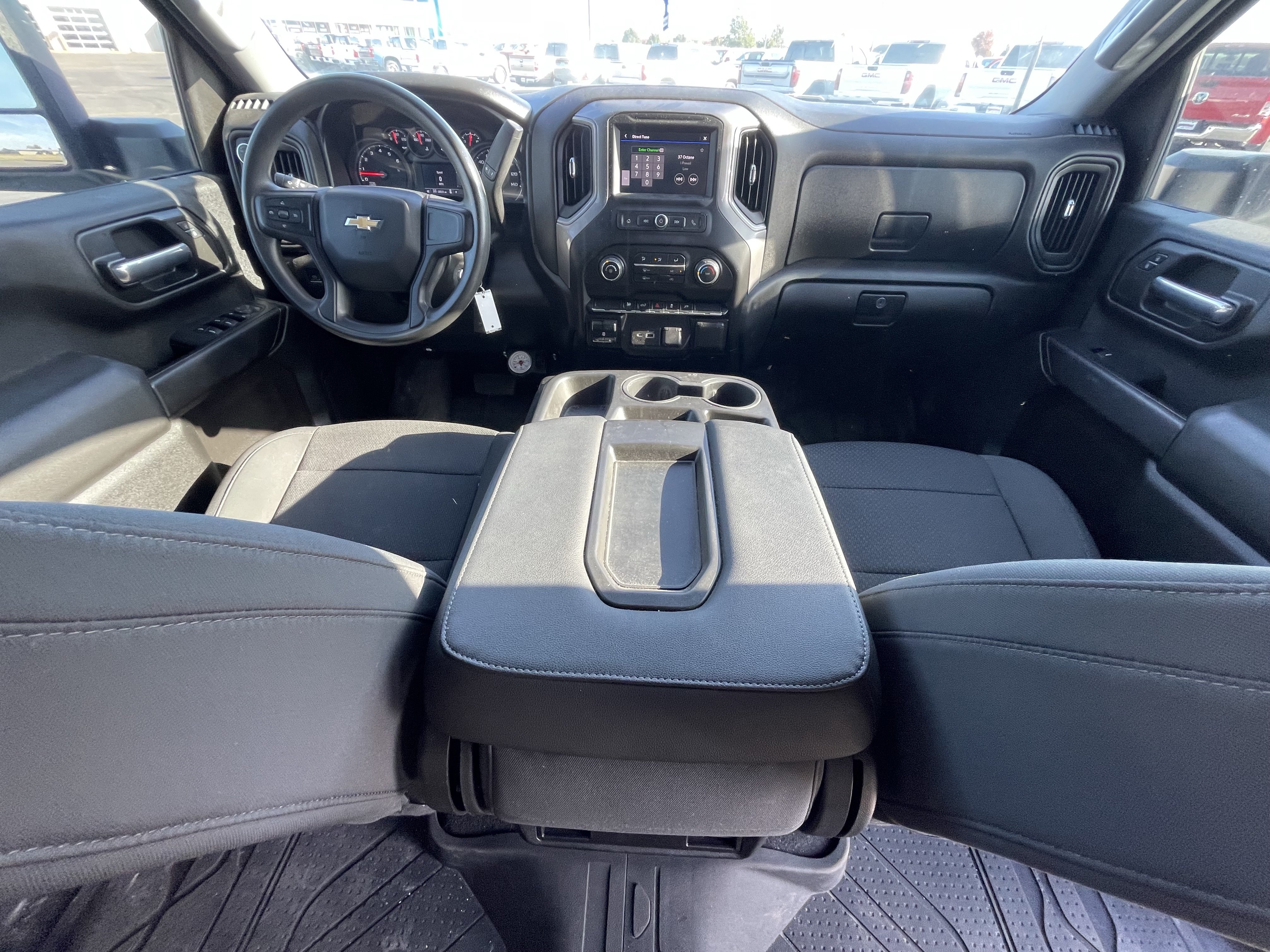 Used 2021 Chevrolet Silverado 2500 Custom w/ Custom Value Package AWD/4WD image 10