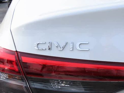 Used 2023 Honda Civic LX image 7