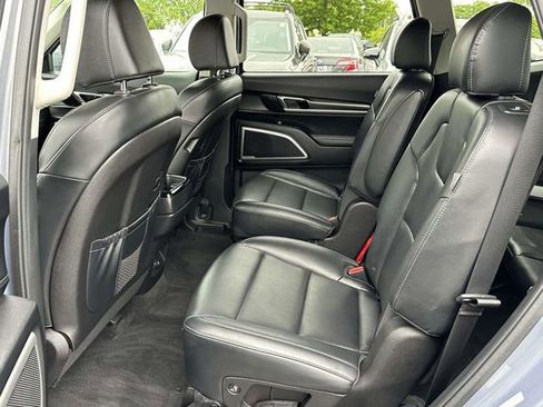 Used 2023 Kia Telluride S AWD/4WD image 19
