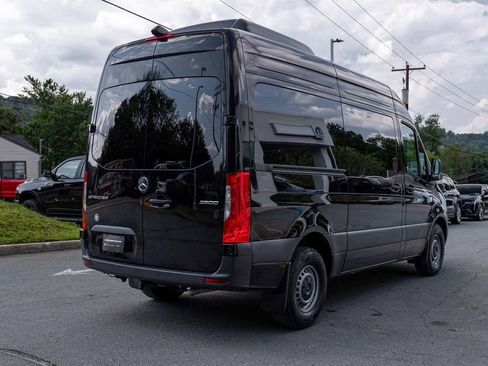 Used 2024 Mercedes-Benz Sprinter 2500 image 4