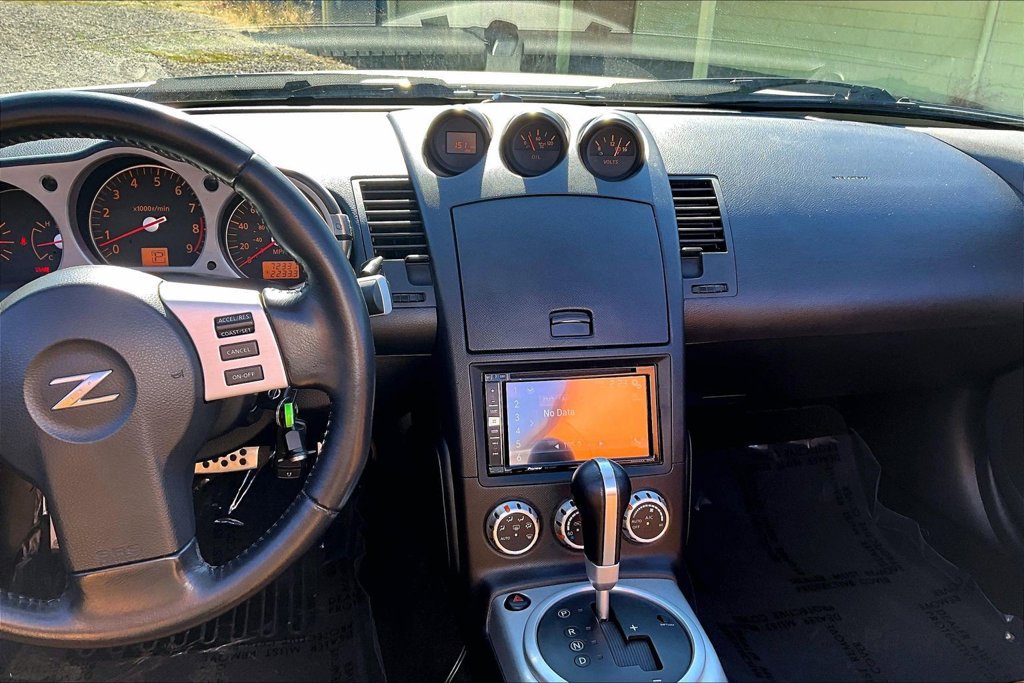 Used 2008 Nissan 350Z Grand Touring RWD image 8