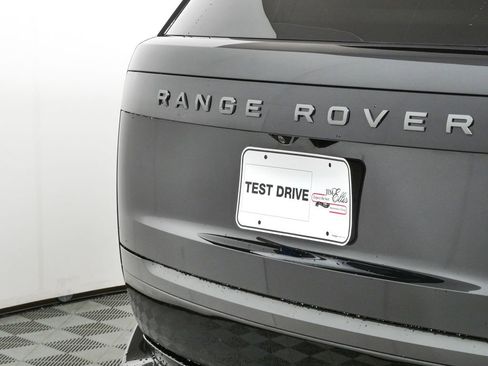 Used 2025 Land Rover Range Rover SE AWD/4WD image 37