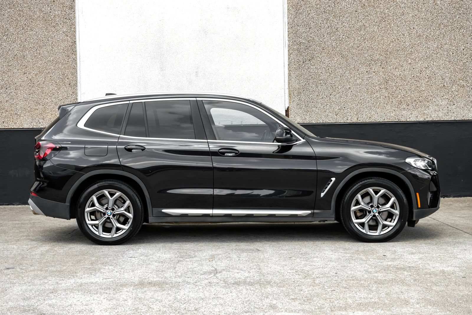Used 2024 BMW X3 xDrive30i AWD/4WD image 7