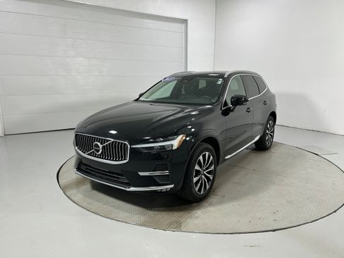Used 2023 Volvo XC60 B5 Plus AWD/4WD image 20
