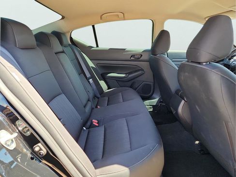 Used 2025 Nissan Altima 2.5 S FWD image 17