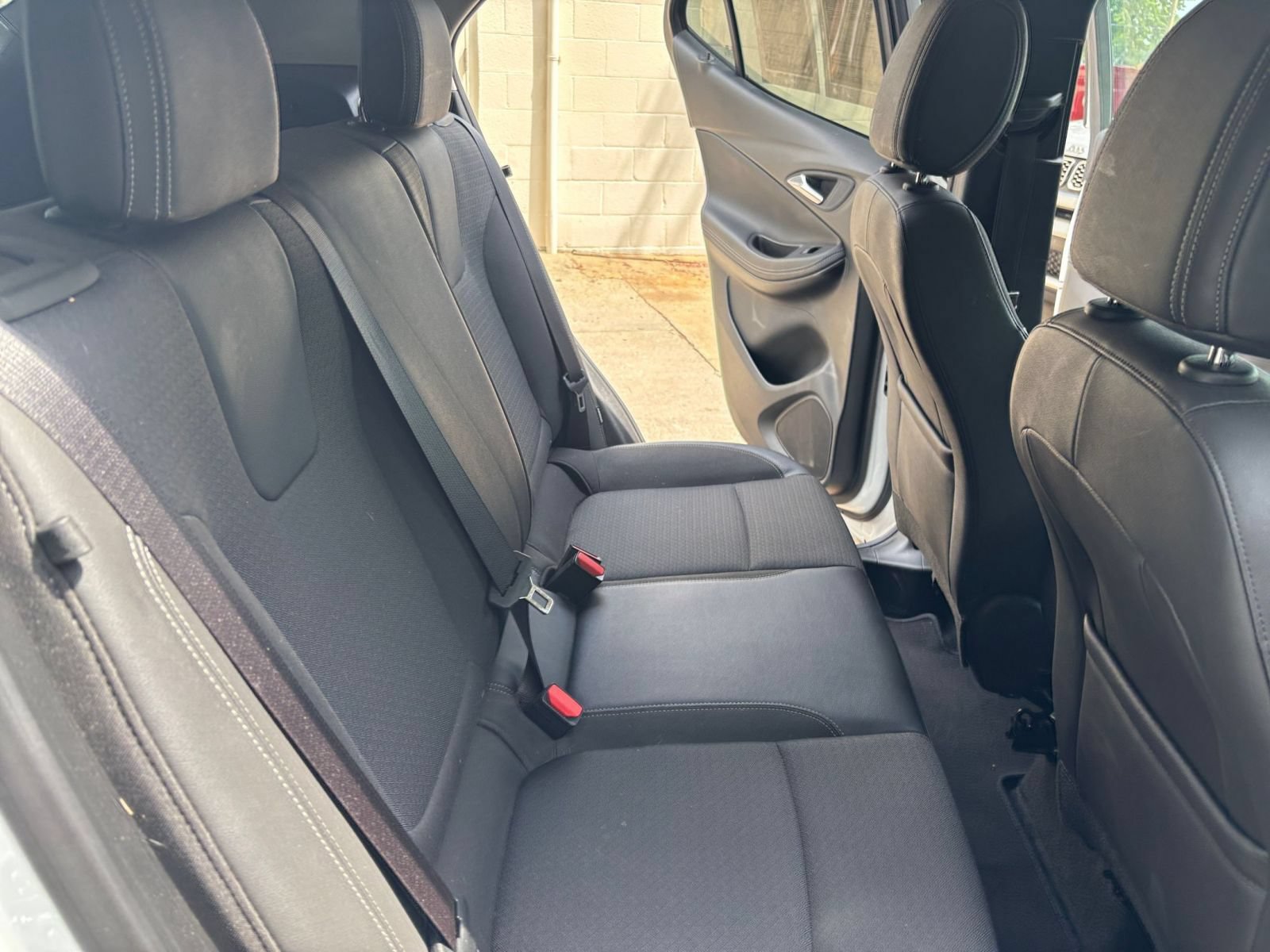 Used 2025 Buick Encore GX Preferred FWD image 33