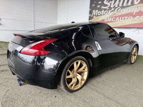 Used 2017 Nissan 370Z w/ Sport Package image 10