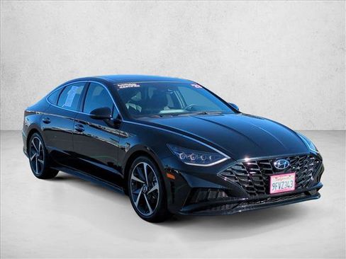 Used 2023 Hyundai Sonata SEL Plus w/ Preferred Accessory Package image 3