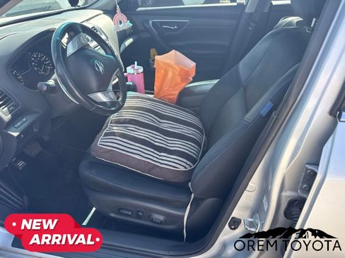 Used 2016 Nissan Altima 2.5 SR w/ LED Appearance Package FWD image 10