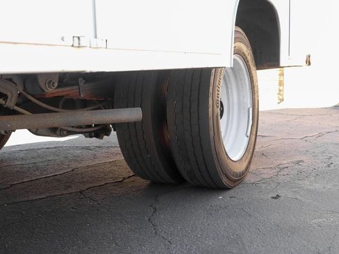 Used 2020 Ford F550 2WD Regular Cab Super Duty image 48