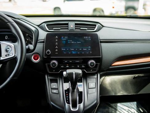 Used 2018 Honda CR-V Touring image 7