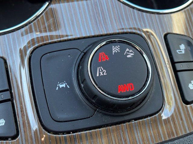 Used 2023 GMC Acadia SLE w/ Driver Convenience Package AWD/4WD image 18
