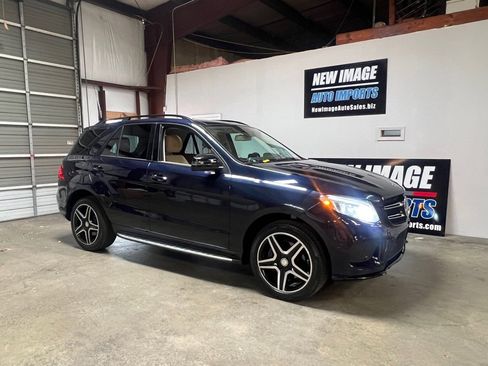 Used 2016 Mercedes-Benz GLE 400 4MATIC image 3