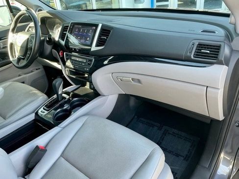 Used 2018 Honda Ridgeline RTL-E image 19