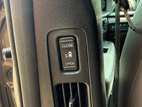 Used 2019 Honda Odyssey EX-L image 12