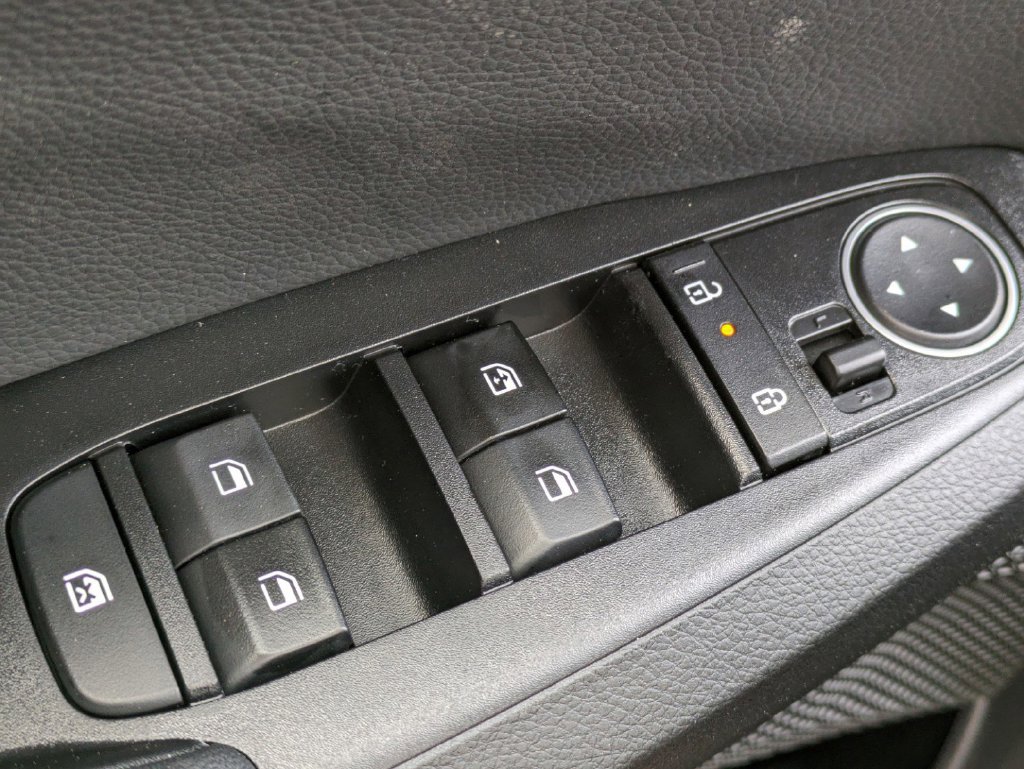 New 2024 Kia Seltos SX AWD/4WD image 30