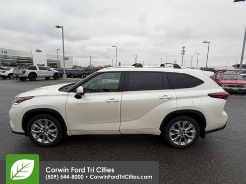 Used 2021 Toyota Highlander Limited image 6