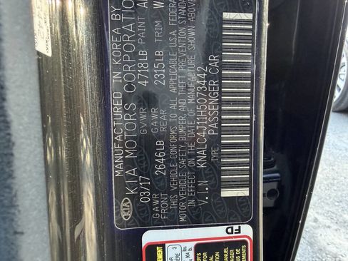 Used 2017 Kia Cadenza Premium w/ Luxury Package image 11