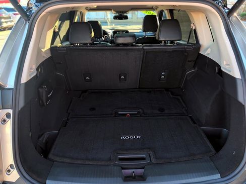 Used 2023 Nissan Rogue Platinum w/ Platinum Premium Package image 14