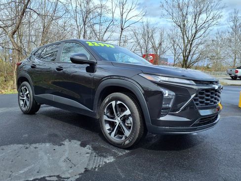 Used 2024 Chevrolet Trax RS image 1