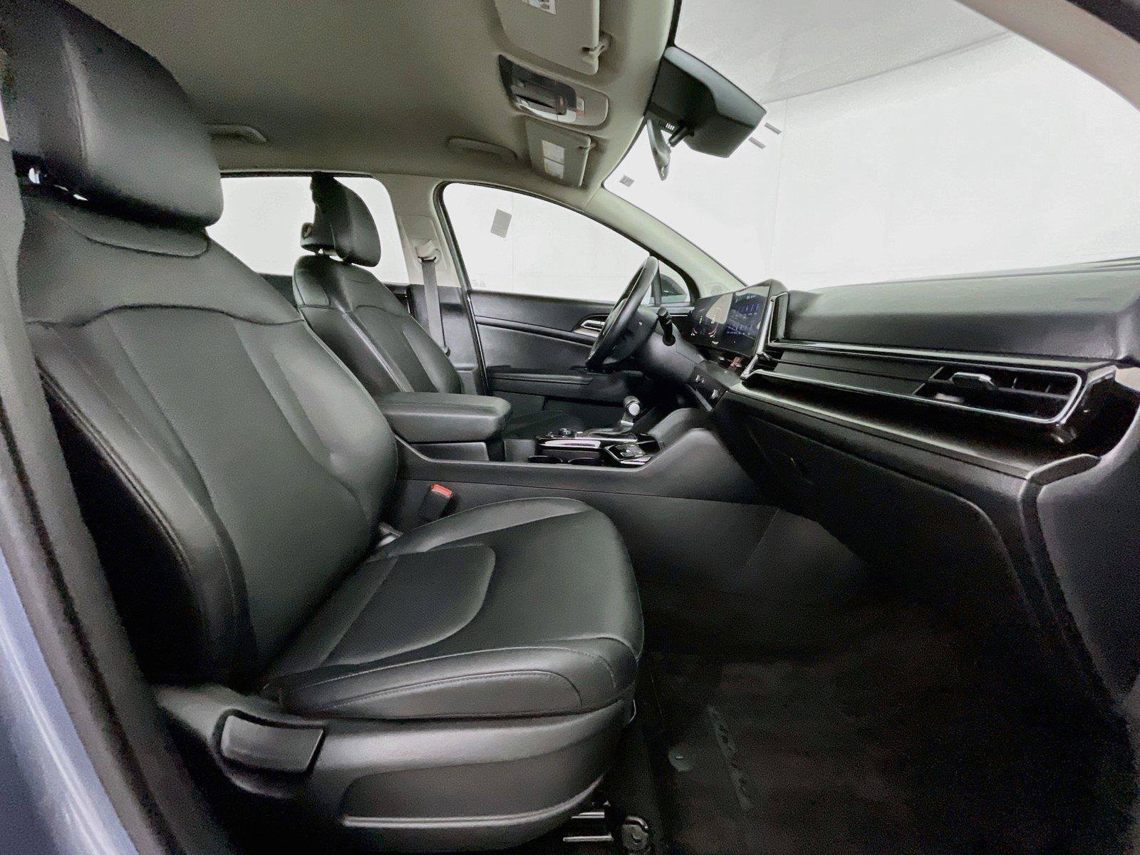 Used 2024 Kia Sportage EX FWD image 30