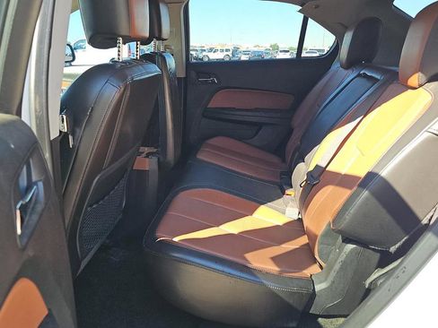 Used 2017 Chevrolet Equinox Premier w/ Enhanced Convenience Package image 4