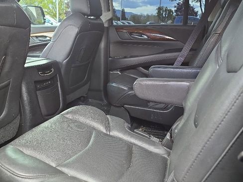Used 2017 Cadillac Escalade ESV Premium Luxury AWD/4WD image 5