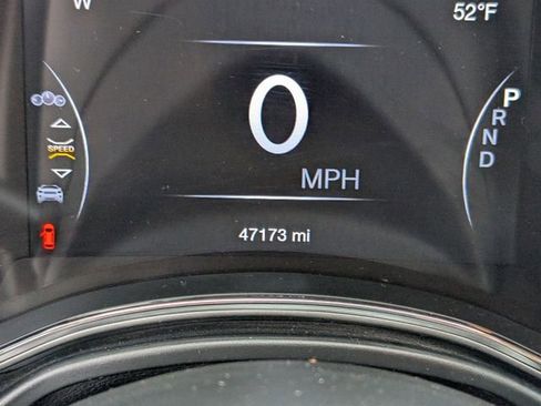 Used 2019 Jeep Grand Cherokee Altitude image 11