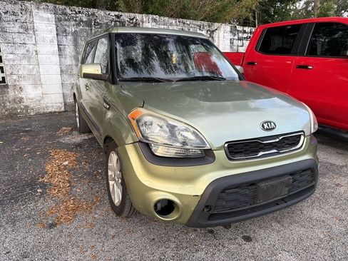 Used 2013 Kia Soul FWD image 4