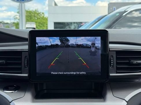 Used 2023 Ford Explorer XLT w/ Equipment Group 202A AWD/4WD image 3