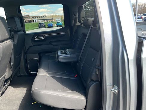 Used 2025 GMC Sierra 1500 SLT AWD/4WD image 26