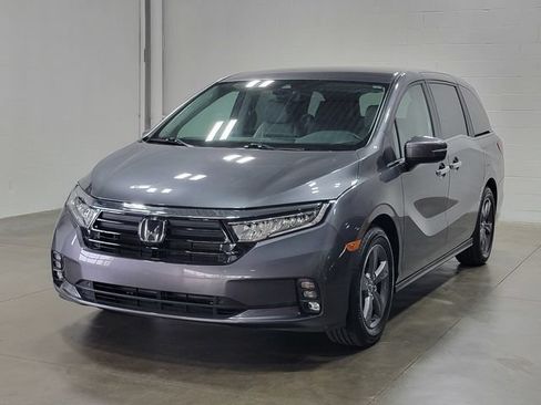 Certified 2023 Honda Odyssey EX image 2
