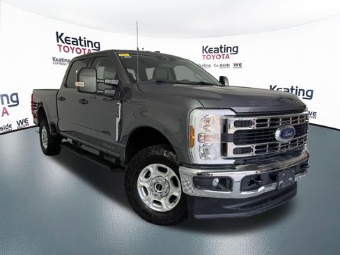Used 2025 Ford F250 XLT w/ FX4 Off-Road Package AWD/4WD image 3