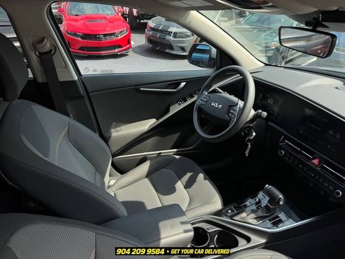 Used 2026 Kia Niro LX FWD image 34
