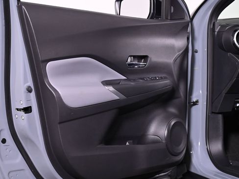Certified 2023 Nissan Kicks SR w/ SR Premium Package FWD image 36