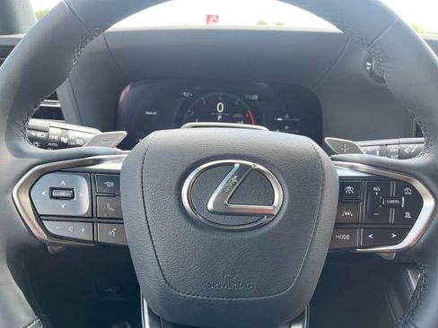 Used 2026 Lexus GX 550 w/ Accessory Package (2T) AWD/4WD image 42