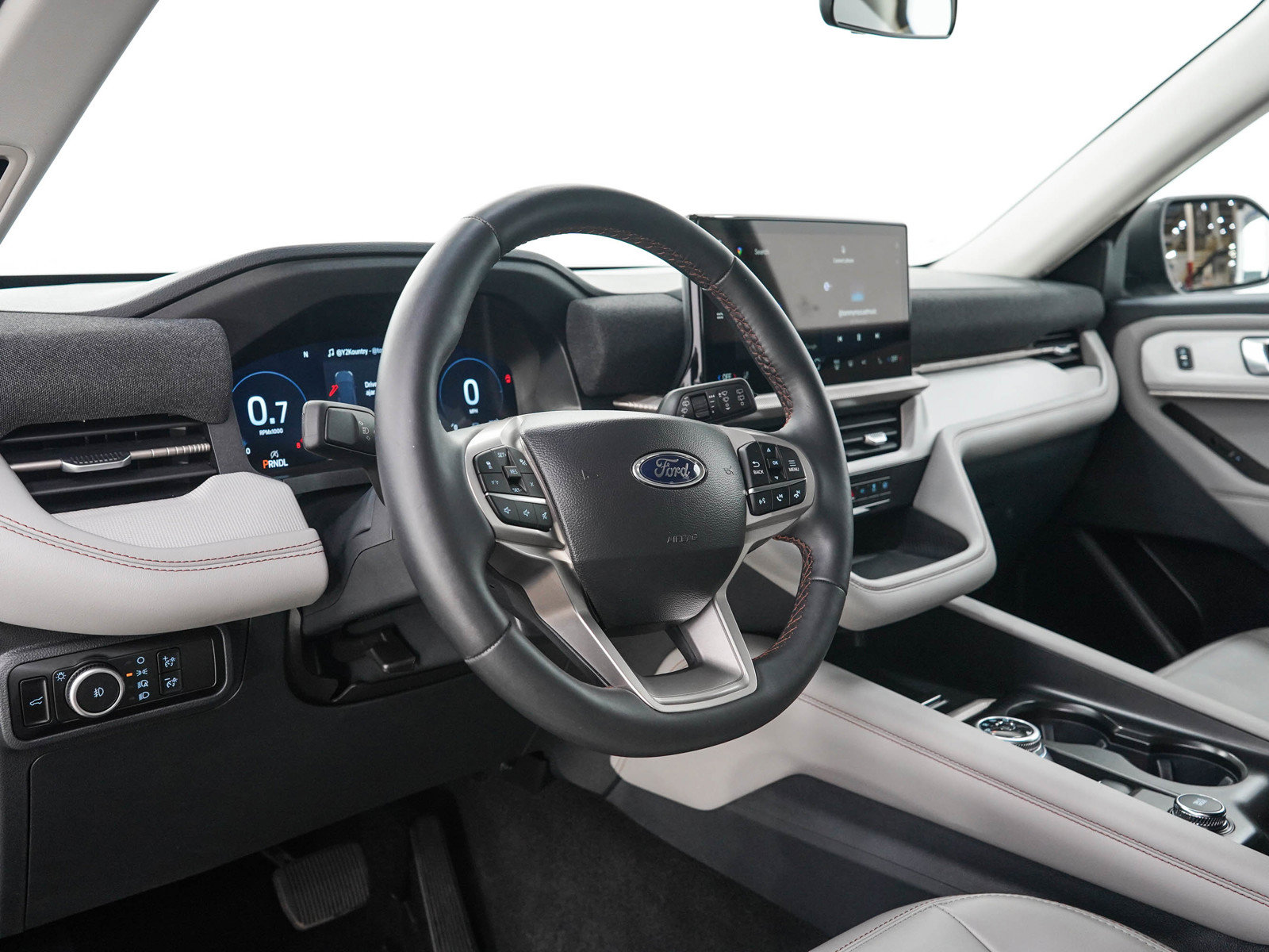 Used 2025 Ford Explorer Active w/ Active Comfort Package AWD/4WD image 24