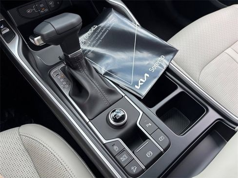 New 2025 Kia Sorento S w/ Panoramic Sunroof Package image 19